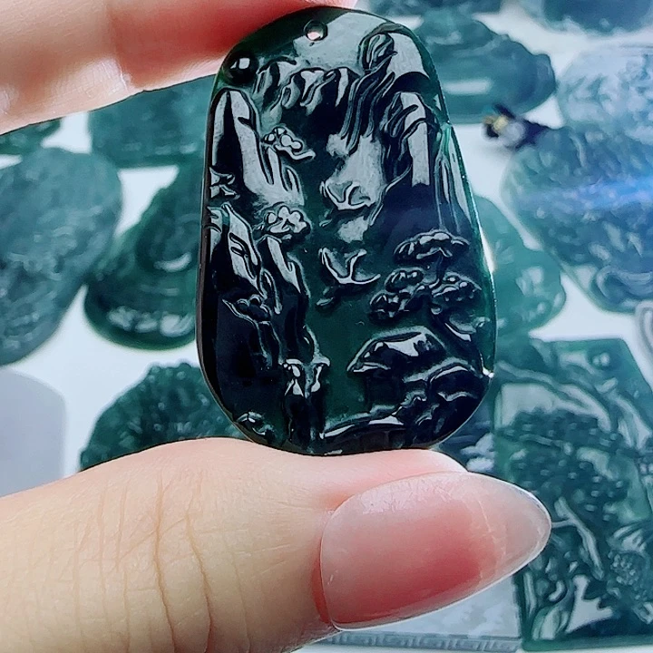 翡翠未镶嵌颈饰多样性发货天然的A货翡翠