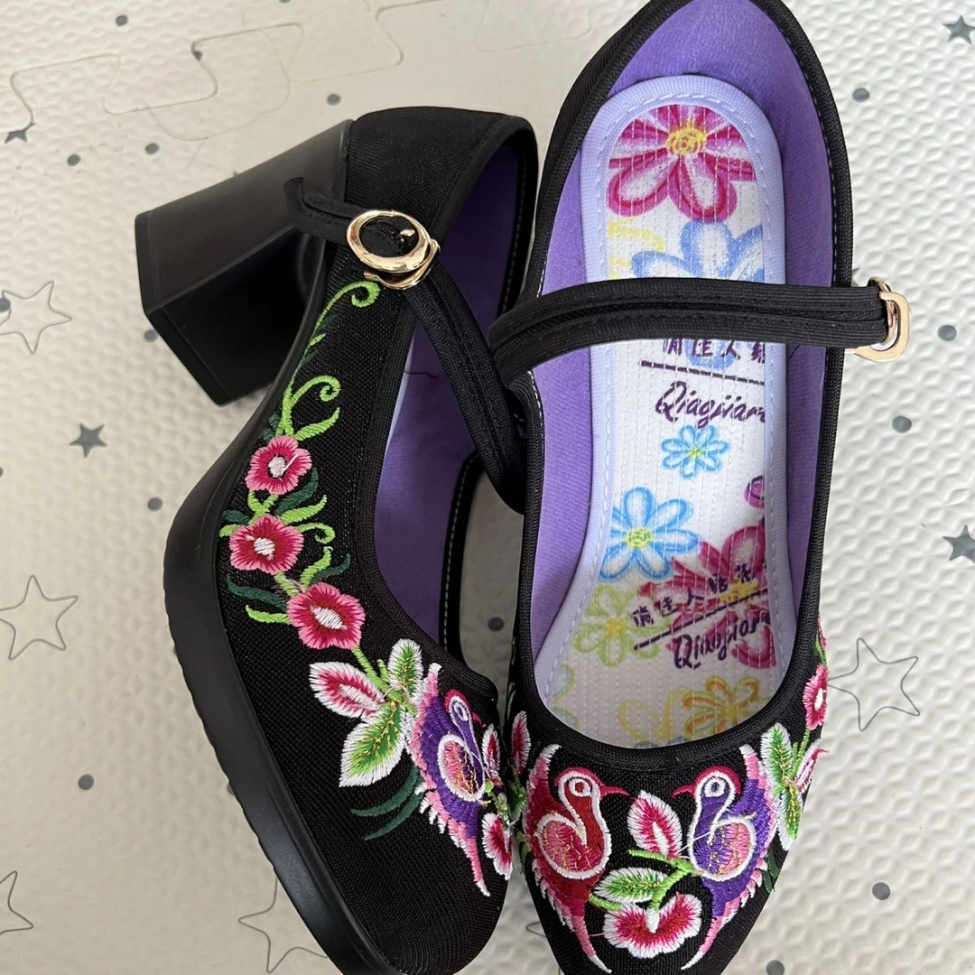 绣花鞋女手工制作，一字搭扣民族风