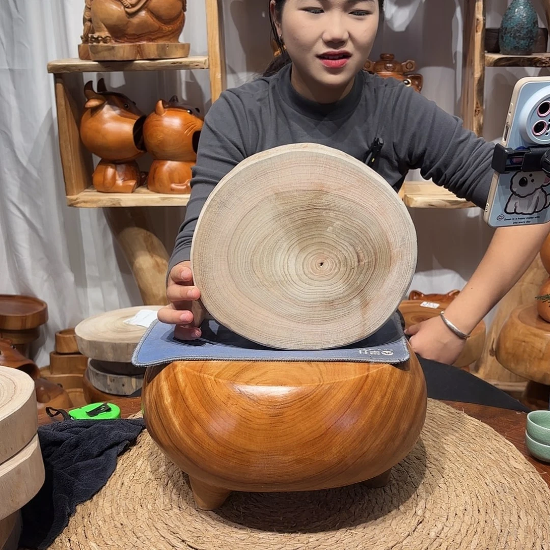 攻***༽香樟木根雕凳子一物一拍