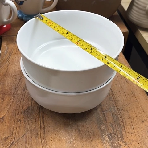 微瑕，不能明火，口径约15高度6，4个面碗白色