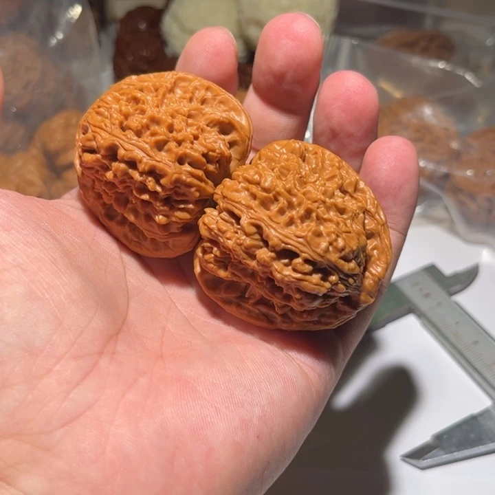 银***循吊坠文玩核桃狮子头核桃