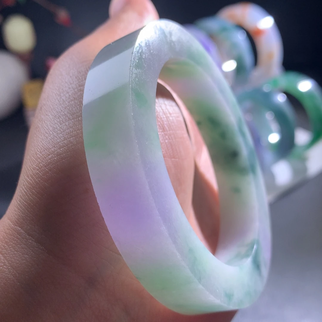 定制翡翠未镶嵌手镯