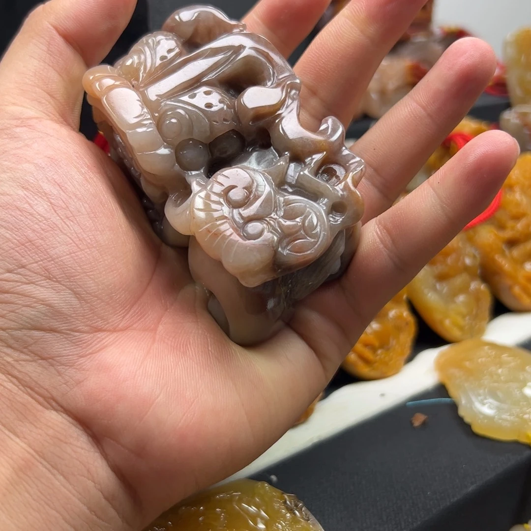 石英质玉（黄龙玉）未镶嵌多选发其一