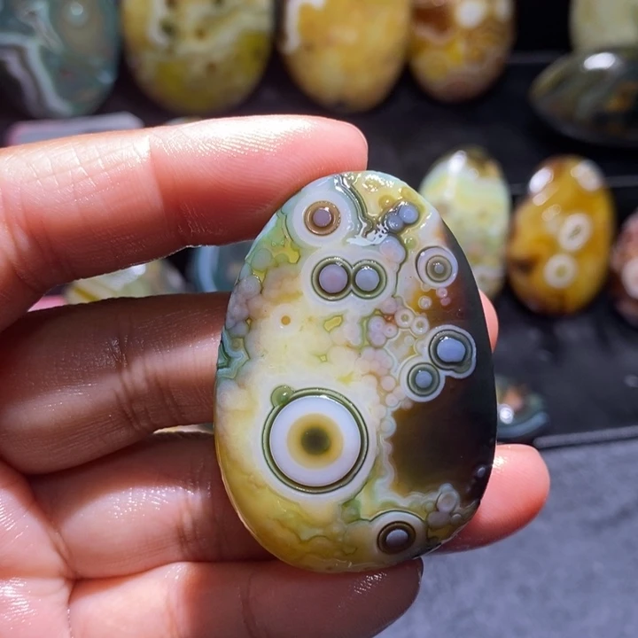 玛瑙/玉髓未镶嵌珠宝半成品74