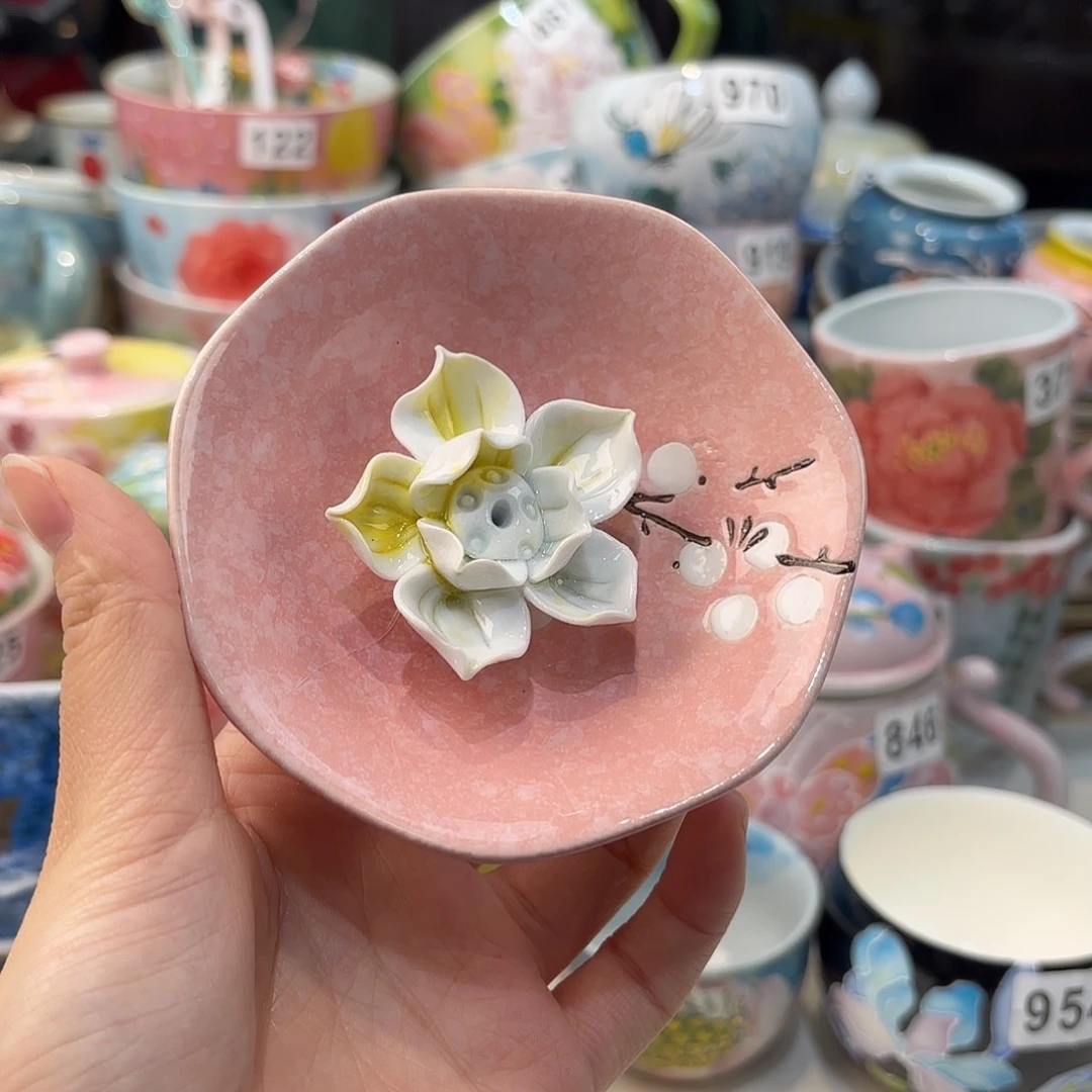 瓷片兔兔好可爱呀打