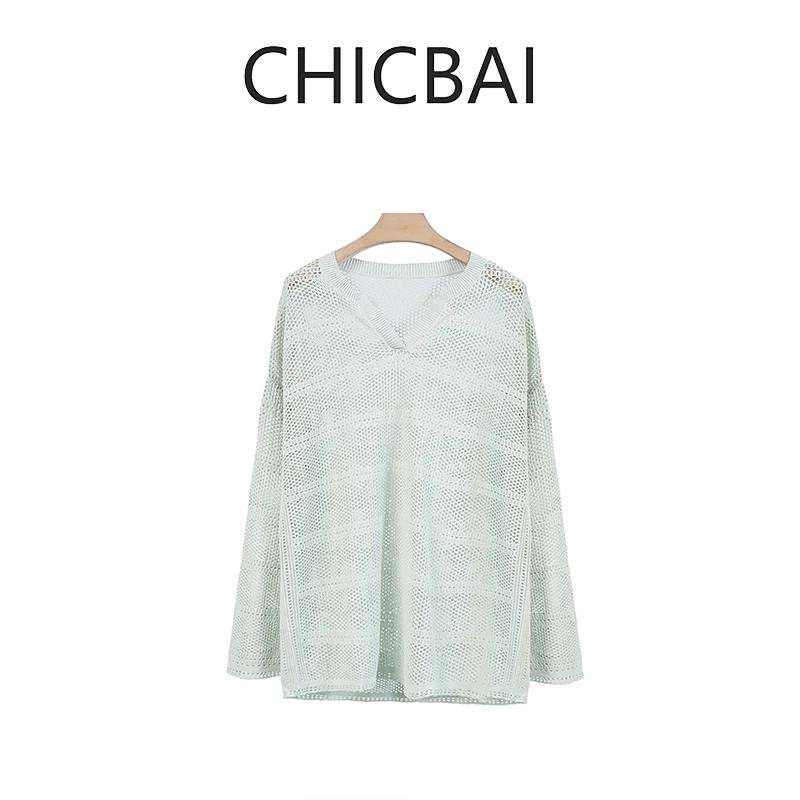 CHIC白 挑孔镂空法式度假清爽棉麻剪刀领镂空罩衫
