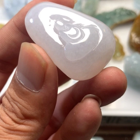 翡翠未镶嵌颈饰铁***奇翡翠