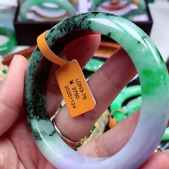 翡翠未镶嵌手镯翡翠