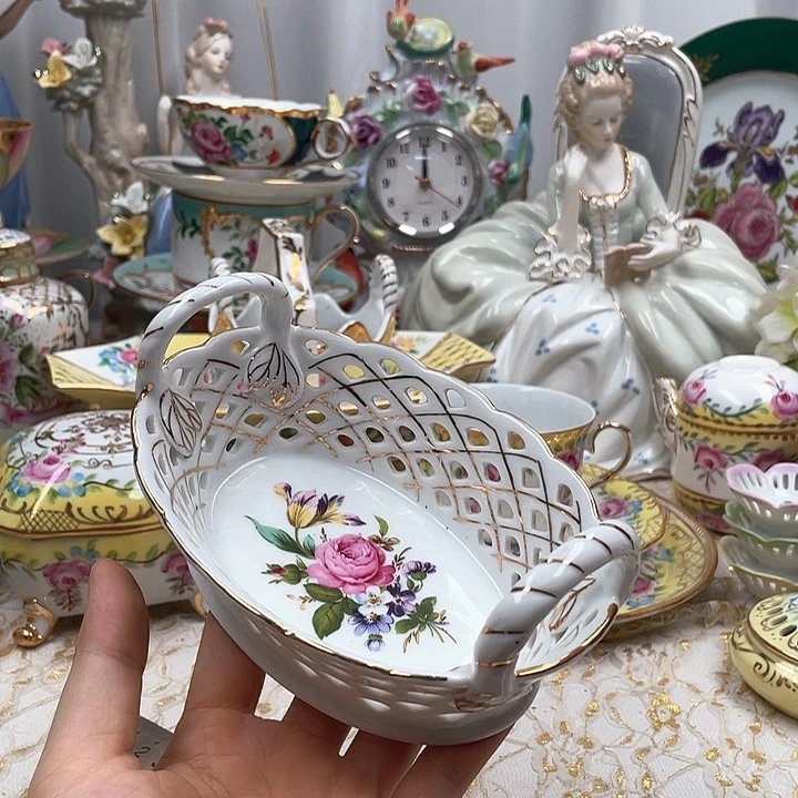 杯碟陶瓷摆件陶瓷