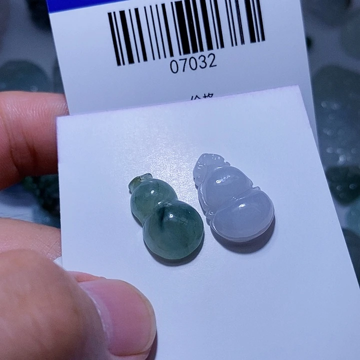 翡翠未镶嵌颈饰天光墟翡翠市场现金代购