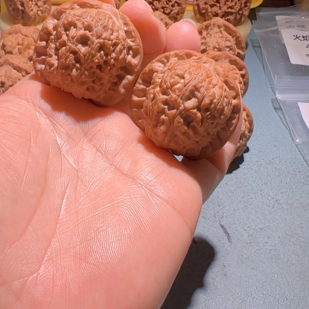 文玩核桃把件血麒麟39.5