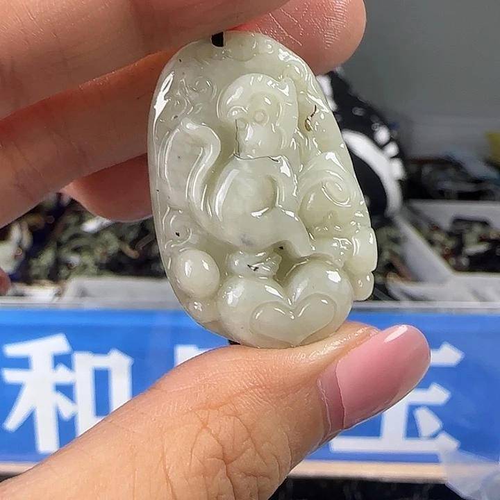 颈饰未镶嵌和田玉
