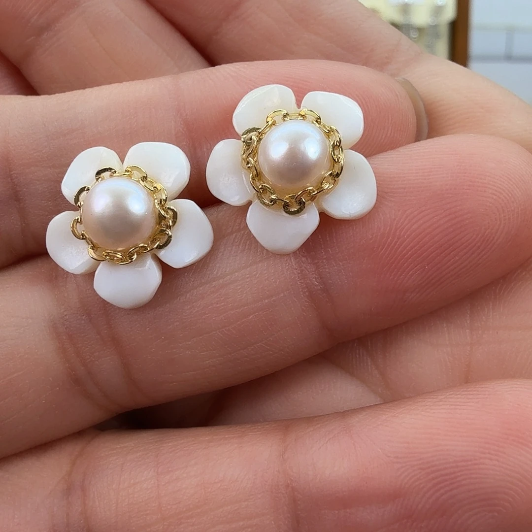 淡水珍珠耳饰未镶嵌