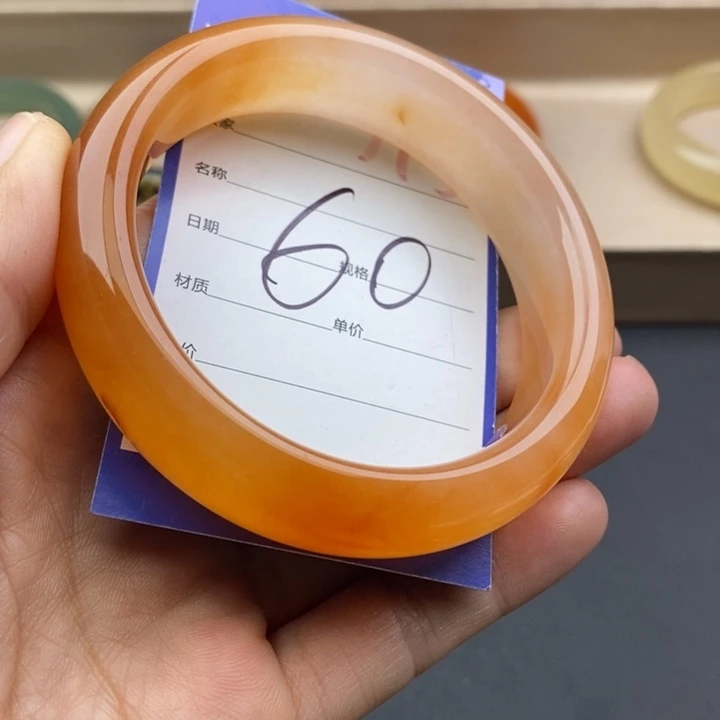 石英质玉未镶嵌手镯