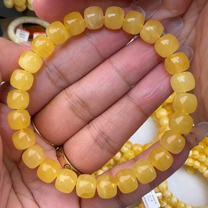蜜蜡未镶嵌手串鸡油黄老型手串