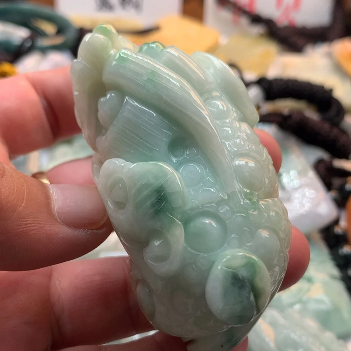 翡翠未镶嵌颈饰保真天然a货翡翠