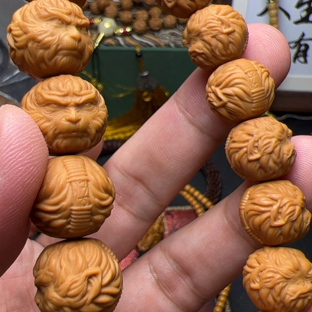 猴头核桃吊坠噢啦啦