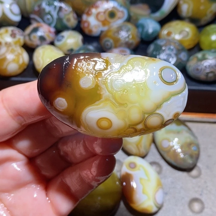 未镶嵌玛瑙/玉髓珠宝半成品77
