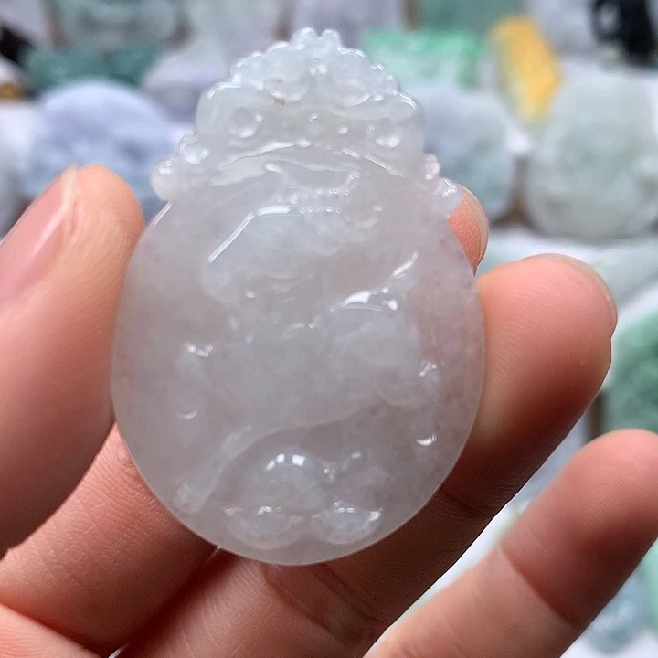 翡翠未镶嵌颈饰羊牌福利