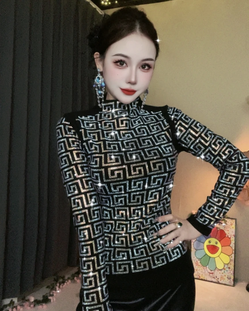 45迷宫格【新疆包邮】打底衫女内搭秋冬新款时尚烫钻上衣修身显瘦