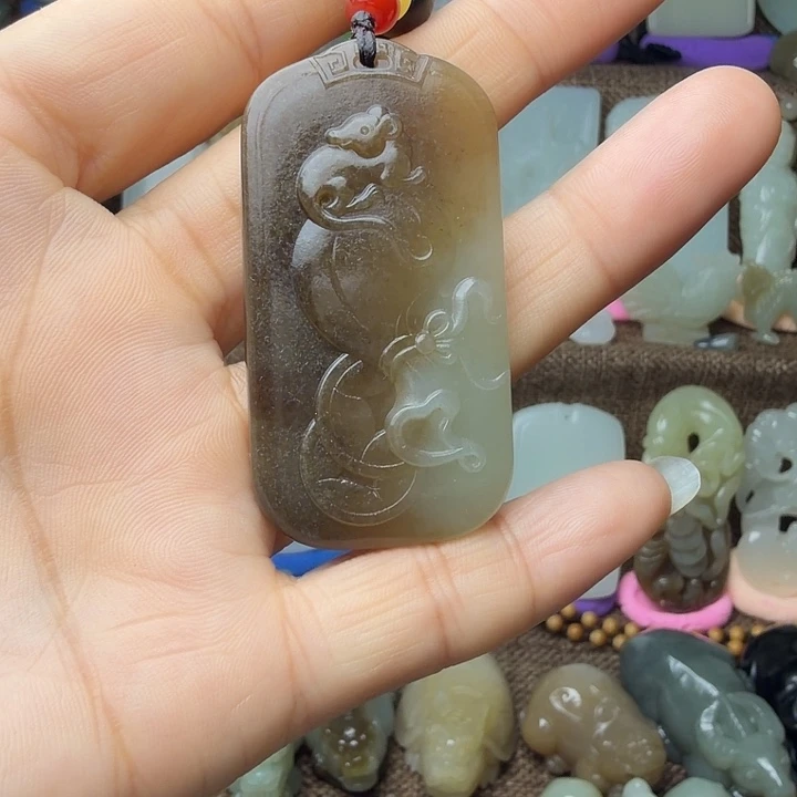 和田玉（糖玉）未镶嵌颈饰