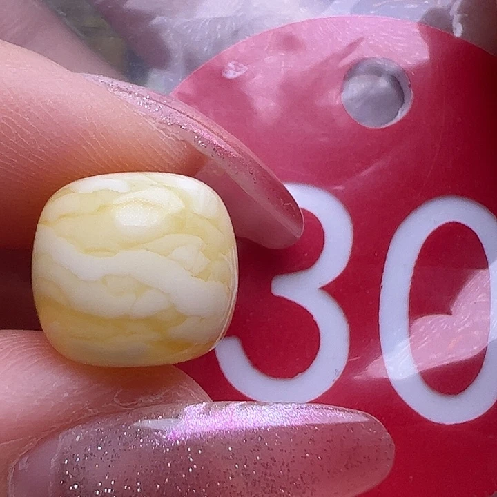 未镶嵌蜜蜡裸石微皮色11/10mm瓷白虎皮 老型