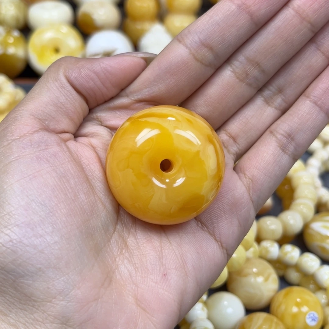 琥珀未镶嵌手串……