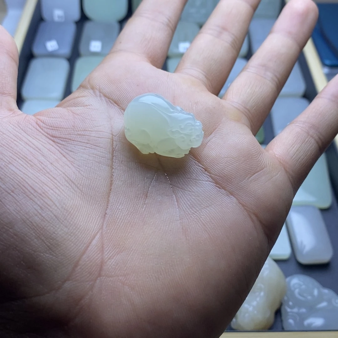 和田玉（碧玉）未镶嵌颈饰