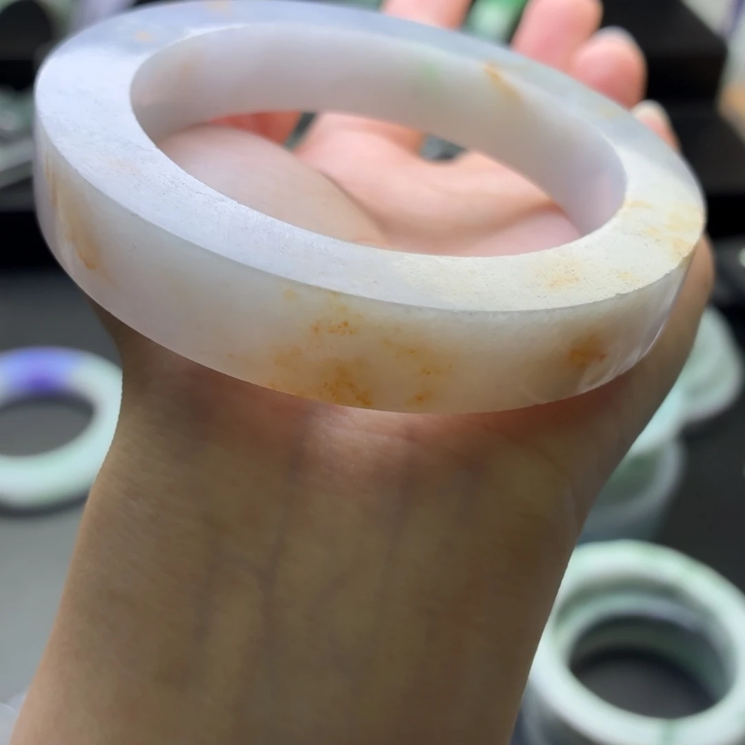 君***兰定制翡翠翡翠手镯未镶嵌