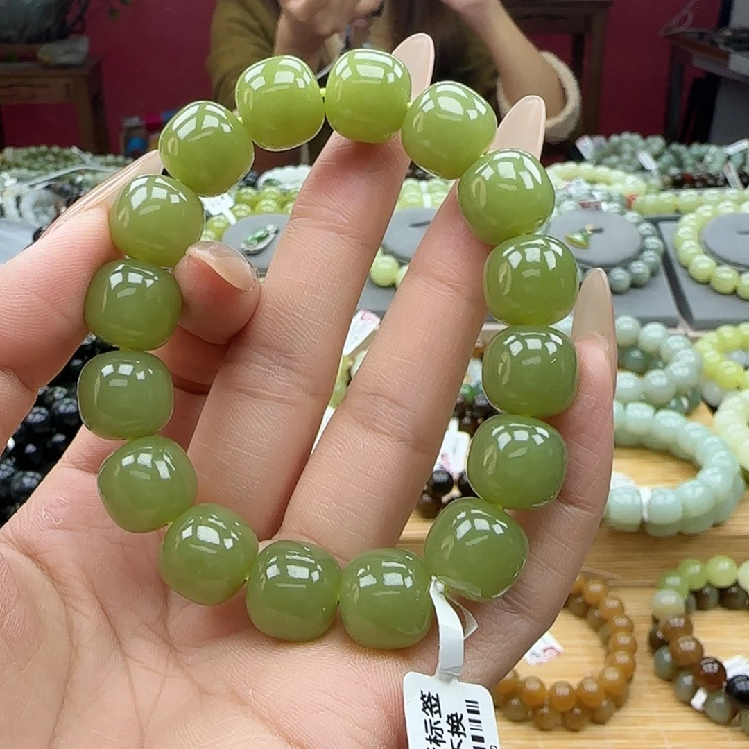 和田玉未镶嵌手串