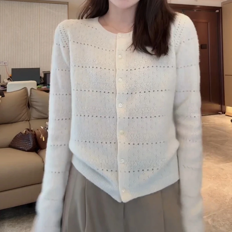 《白茶清欢》新款时尚百搭纯色温柔气质毛衣LK2505959