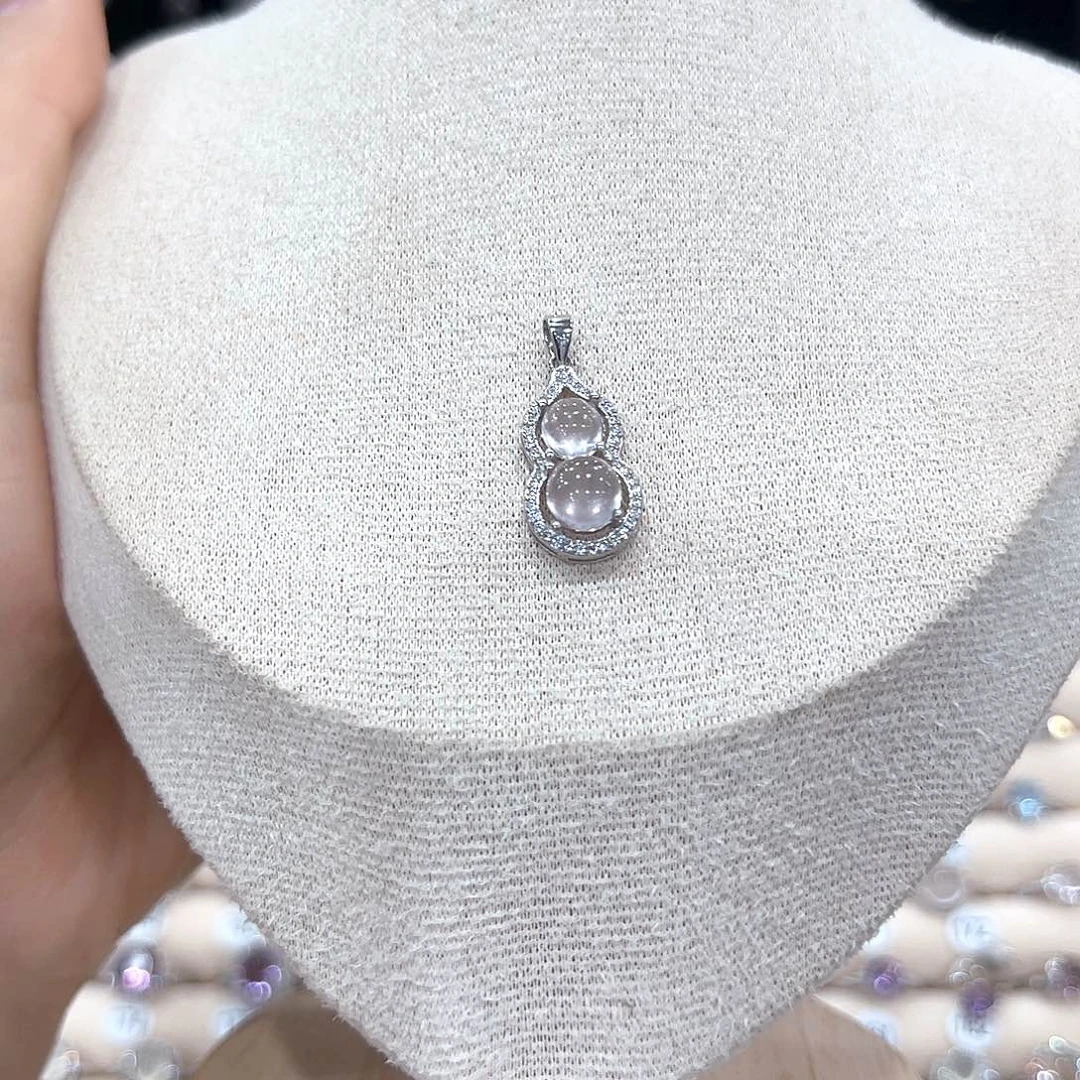 小***～银S925镶嵌颈饰芙蓉石带链子