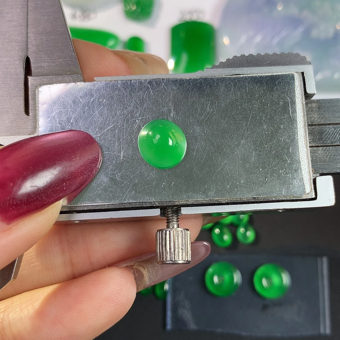 翡翠散珠8.2 7.7 4.2