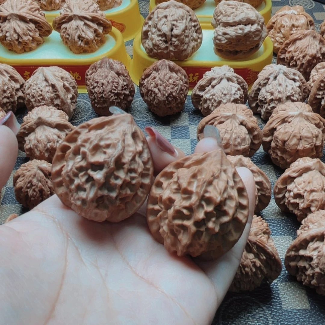 桃核把件全品龙鳞