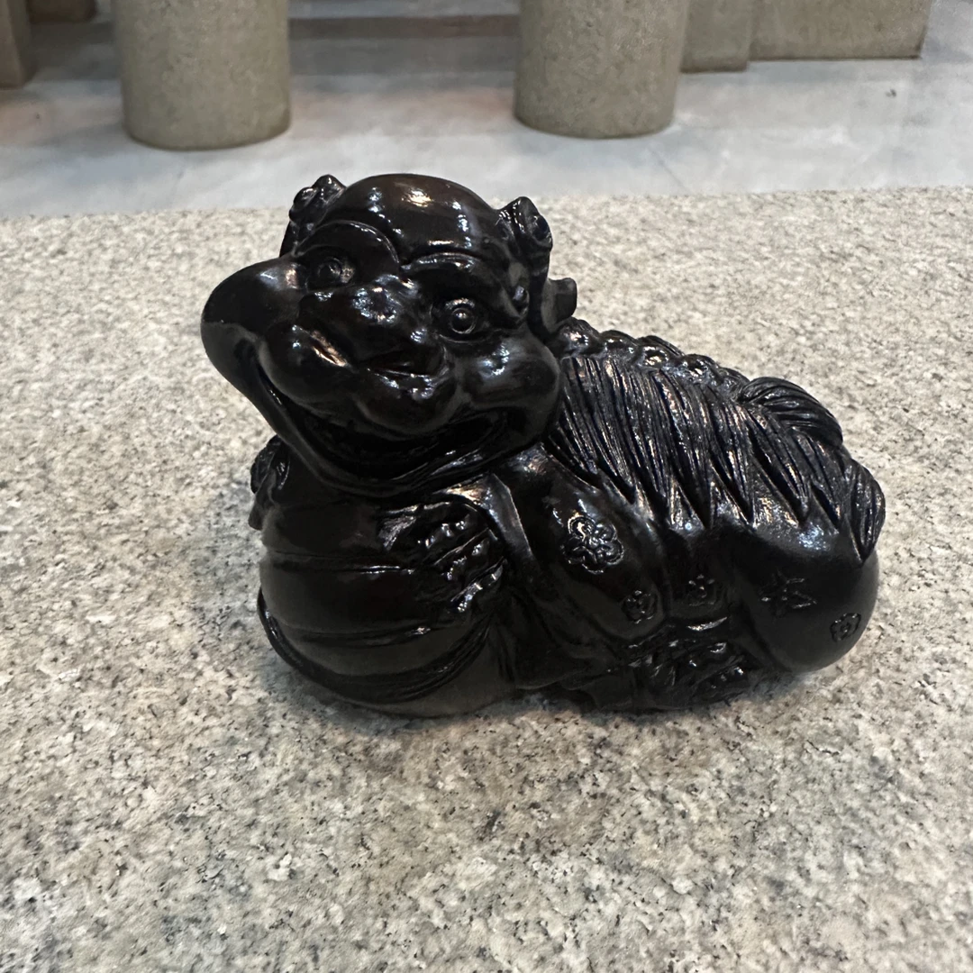 天然黑青石貔貅摆件适用于桌面家用及庭院酒店别墅门口