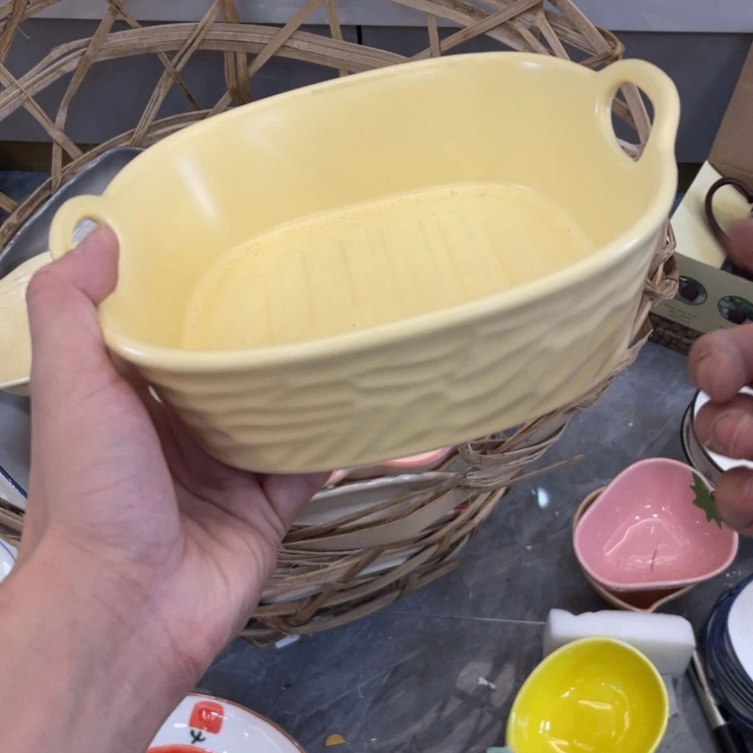 陶瓷微瑕餐具介意勿拍，满18飞！