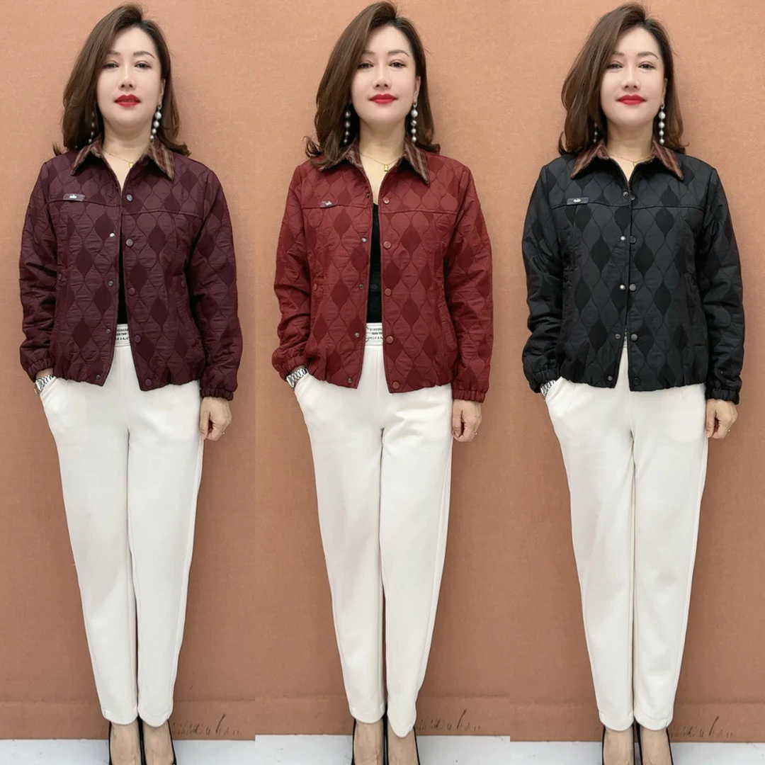 WJ时尚洋气韩版格子龄压花短款风衣外套