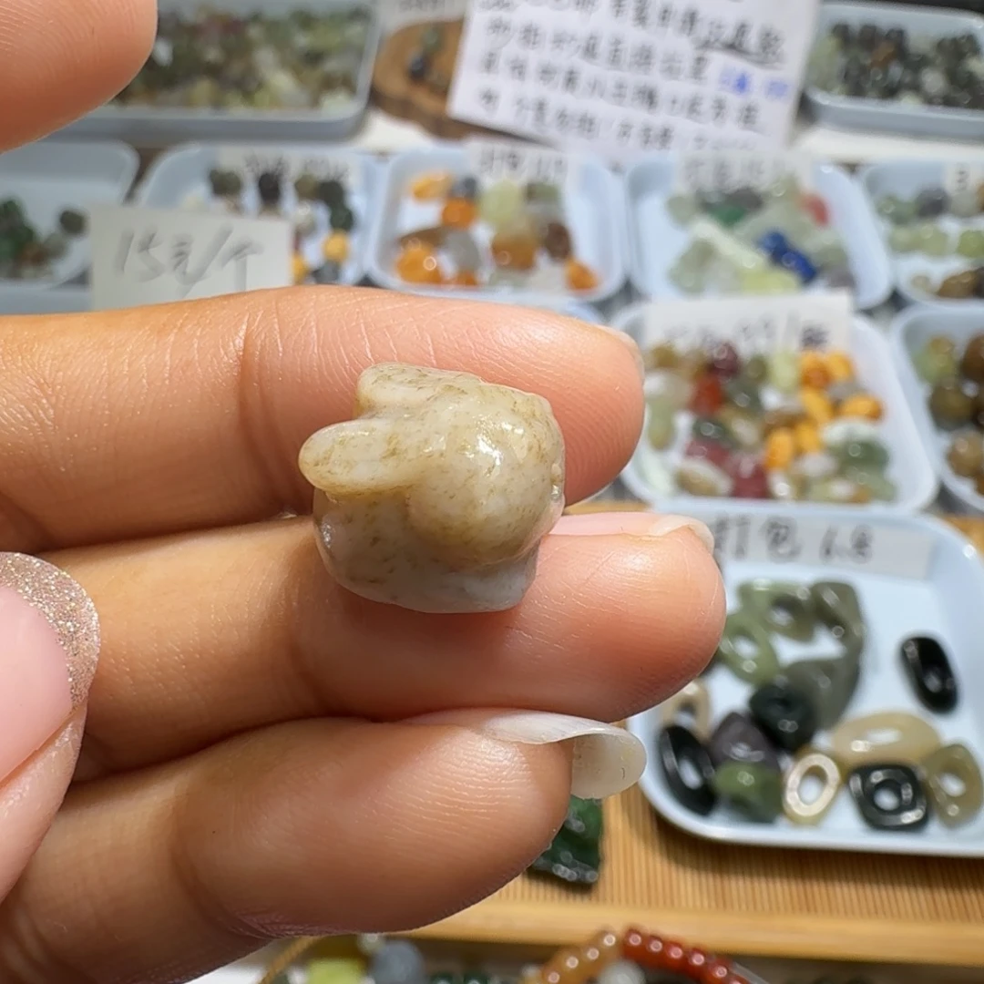 和田玉未镶嵌珠宝奇石