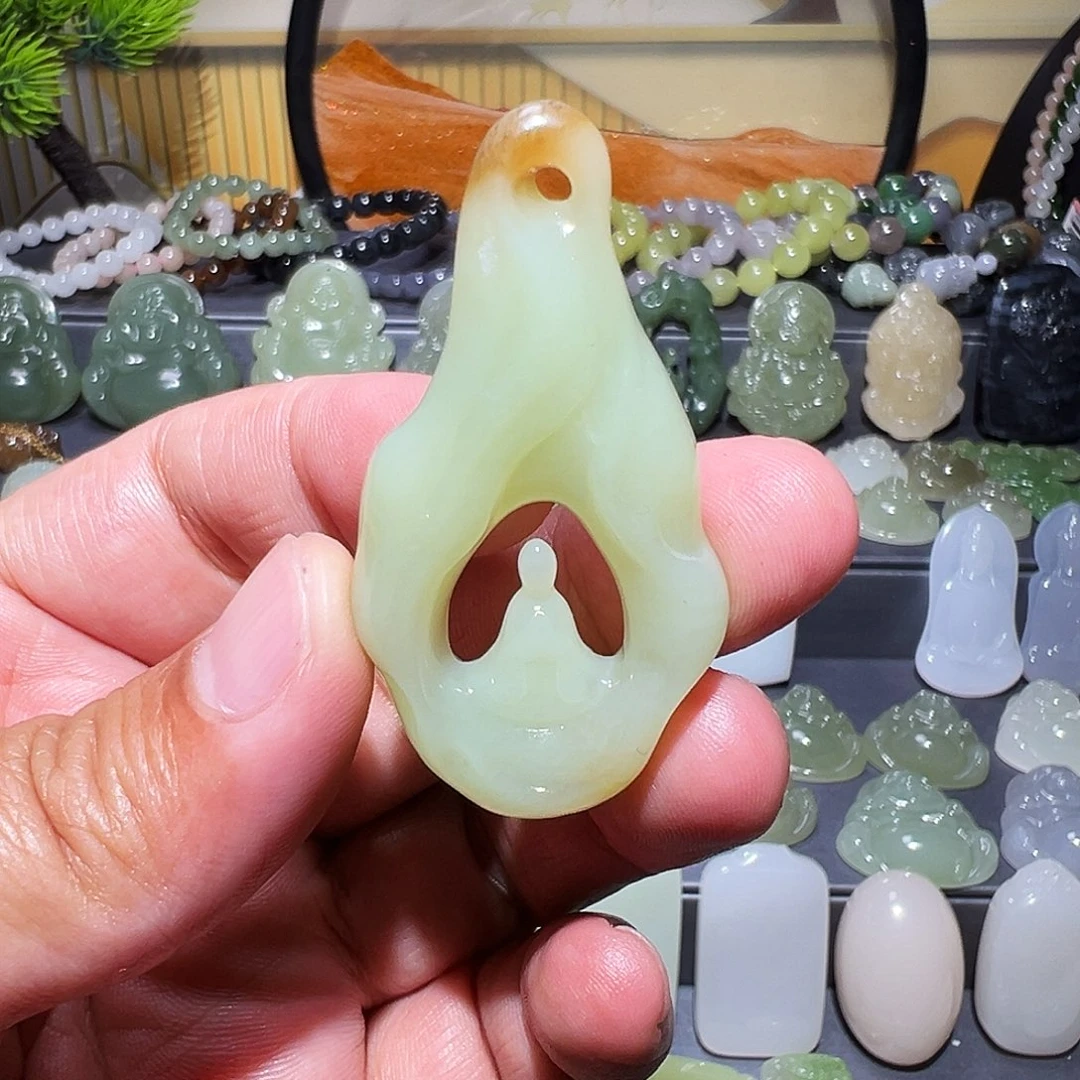 和田玉（黄玉）未镶嵌颈饰