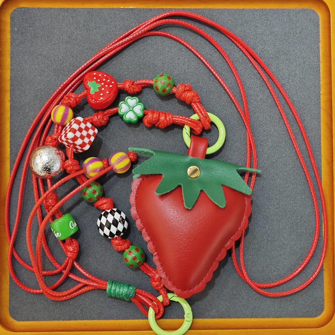 红色草莓手机斜挎0024