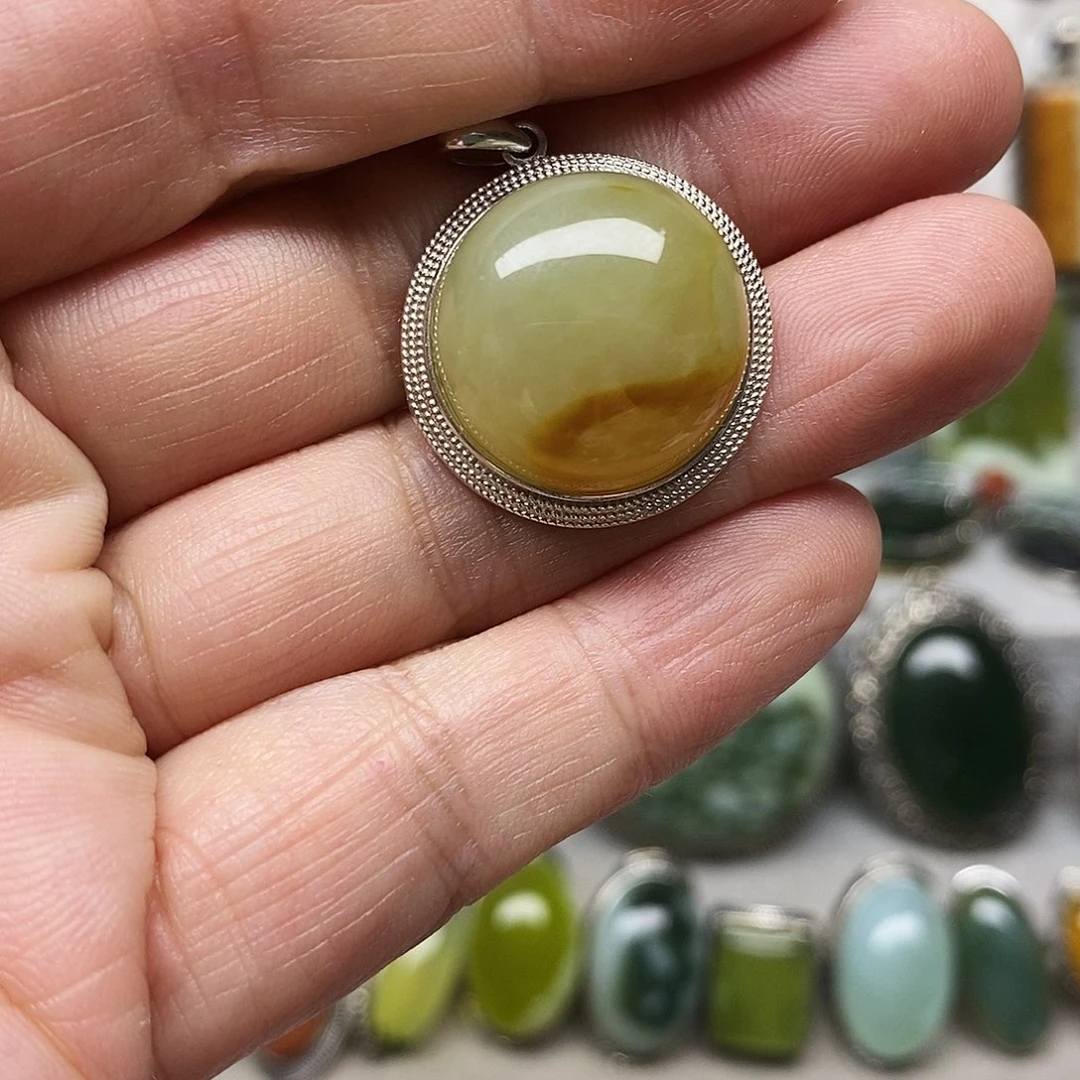 蛇纹石玉银S925镶嵌吊坠