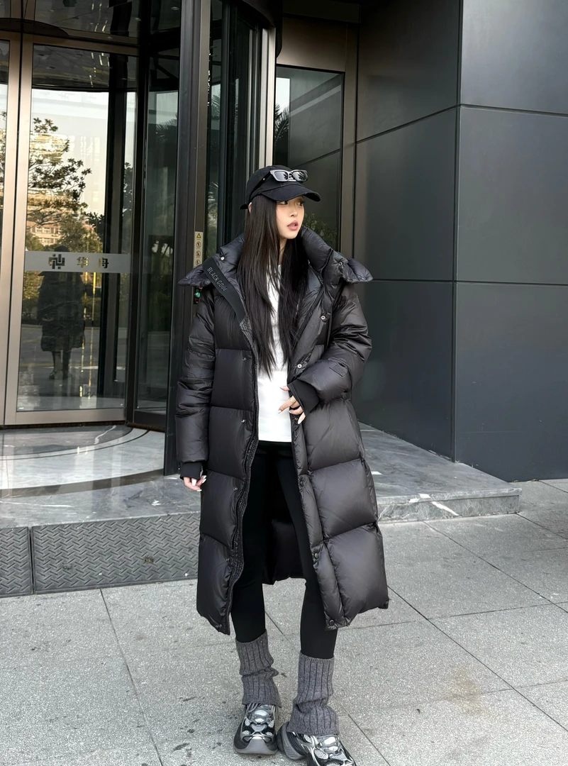 一 2025男女同款新款御寒冬季长款超厚羽绒服外套