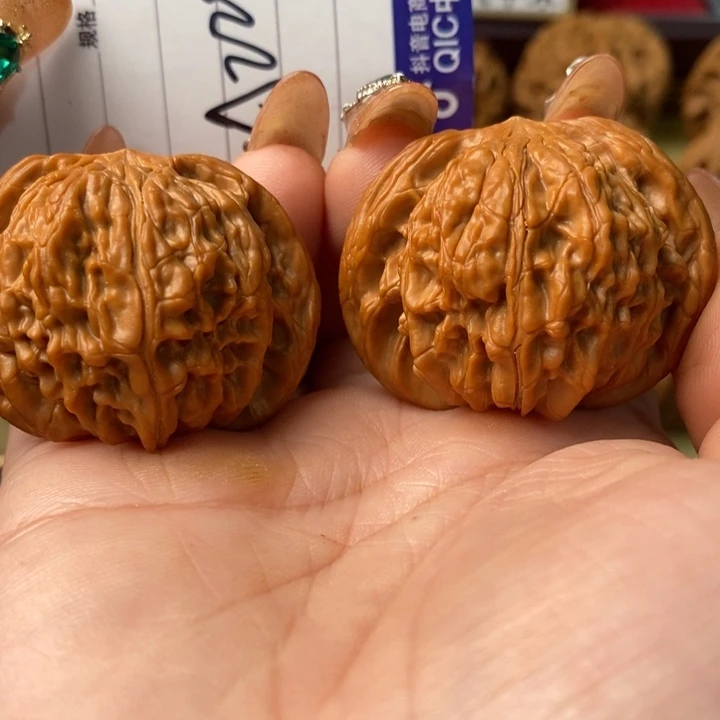 桃核把件全品大正磨盘