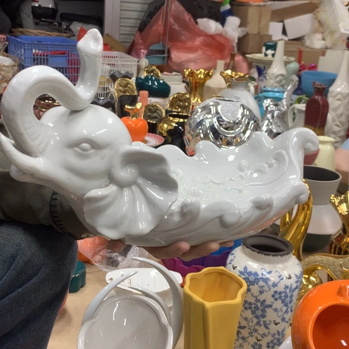 摆件陶瓷。。。。。。。