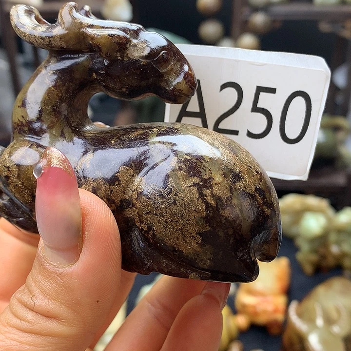 和田玉未镶嵌车挂