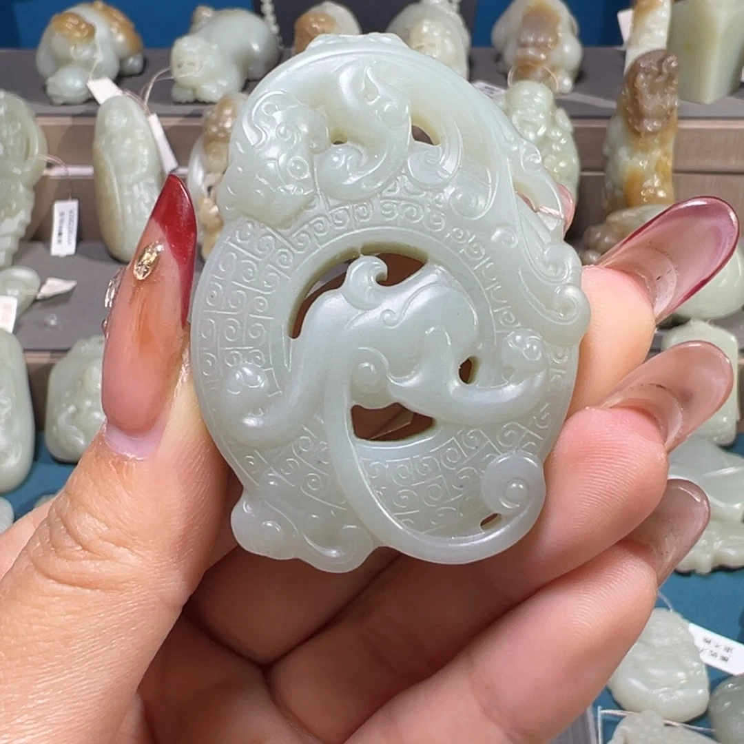 和田玉（糖玉）未镶嵌颈饰