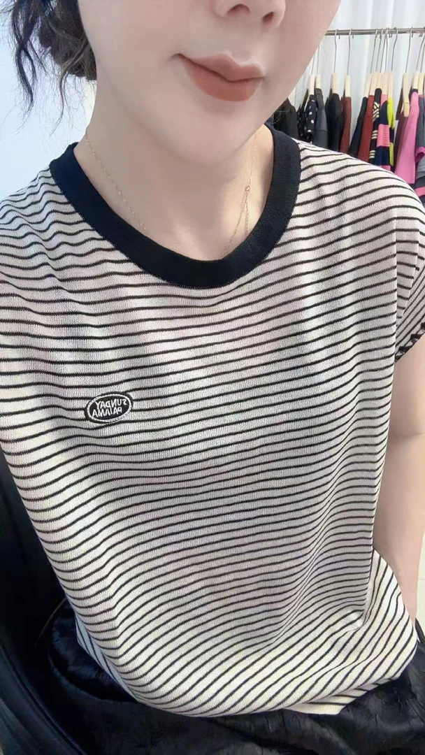 欧洲站乌衣轩夏季新款圆领套头条纹针织飞飞袖女