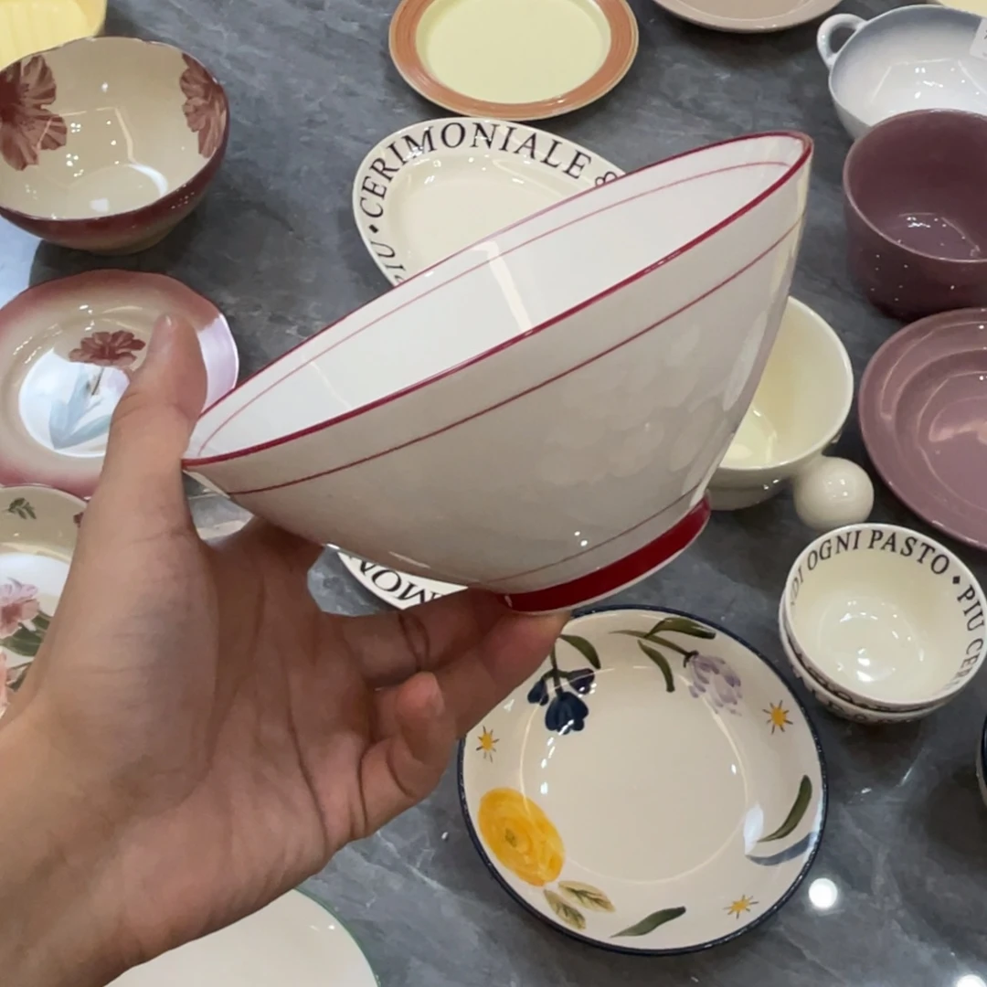 陶瓷微瑕餐具介意勿拍，满18飞！