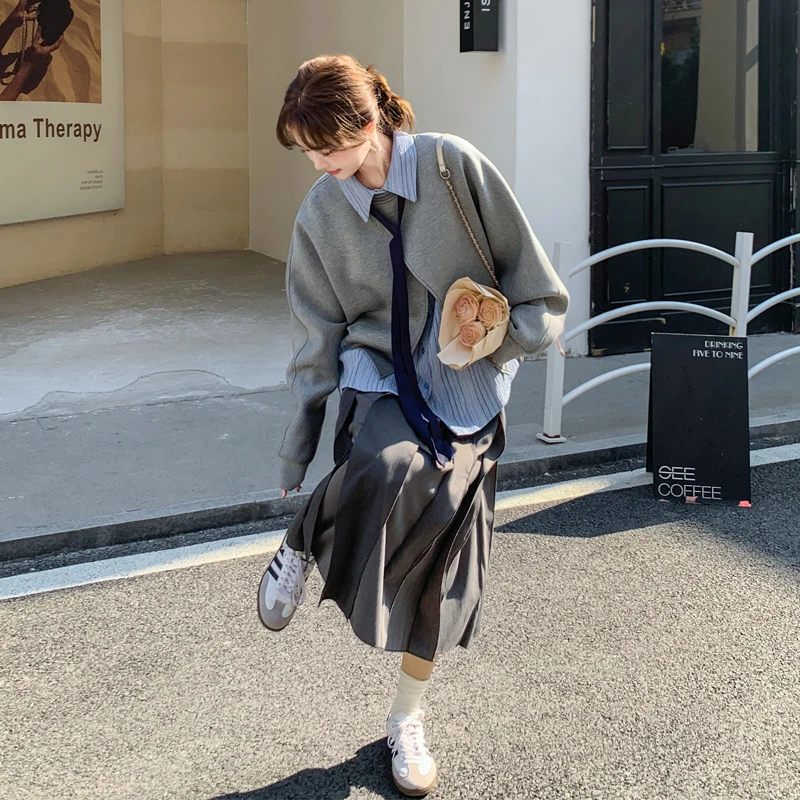 学院风韩系套装裙女2025早春新款松弛感条纹衬衫卫衣半身裙三件套