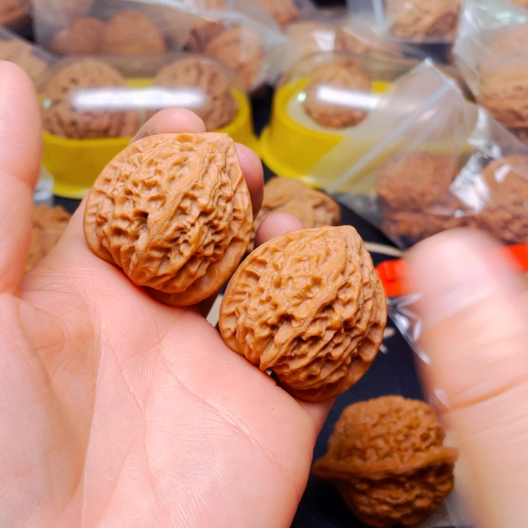 吊坠文玩核桃明*金牛一对